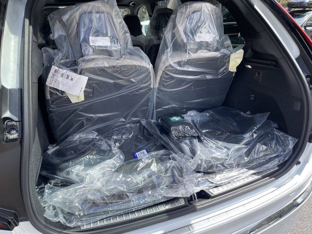 2026 Volvo XC90 Plus - Photo 20