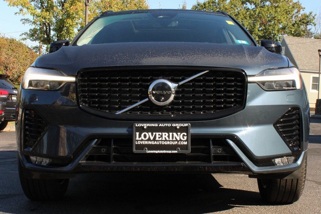 2025 Volvo XC60 B5 Plus photo 3