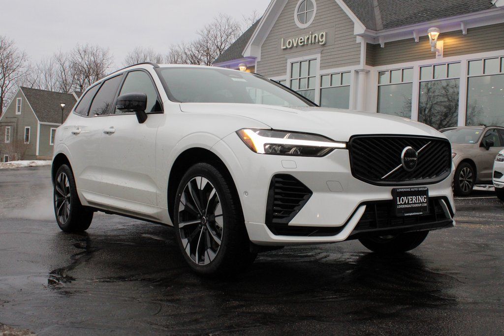 2026 Volvo XC60 plug-in hybrid SUV 