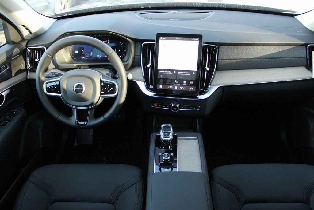 New 2026 Volvo XC90 B6 Plus 7-Seater SUV