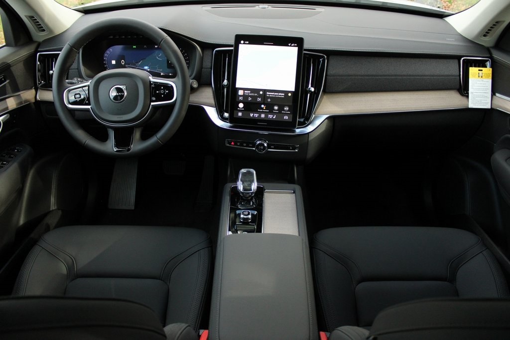 New 2026 Volvo XC90 B5 Plus 7-Seater SUV