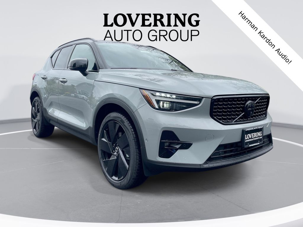 2026 Volvo XC40 B5 Ultra Ultra Black Edition AWD's photo