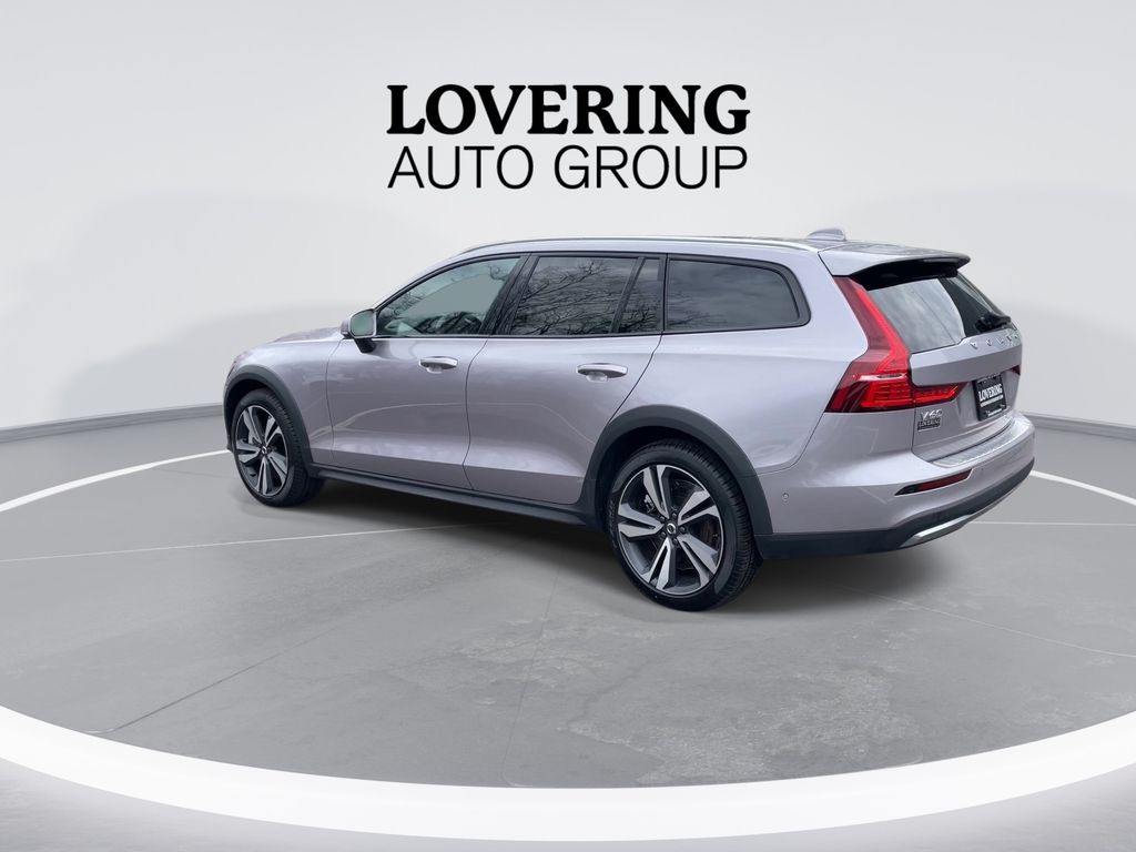 2026 Volvo V60 Cross Country Plus - Photo 6