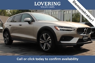 2026 Volvo V60 Cross Country B5 Plus Wagon
