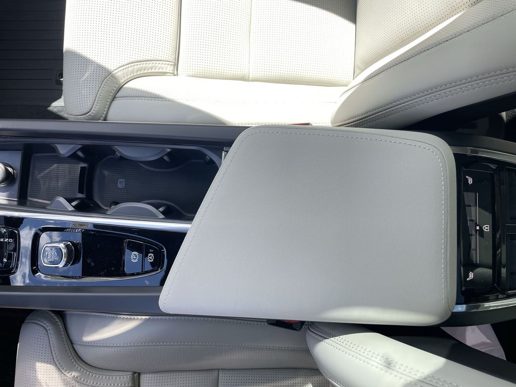2026 Volvo V60 Cross Country Ultra - Photo 18