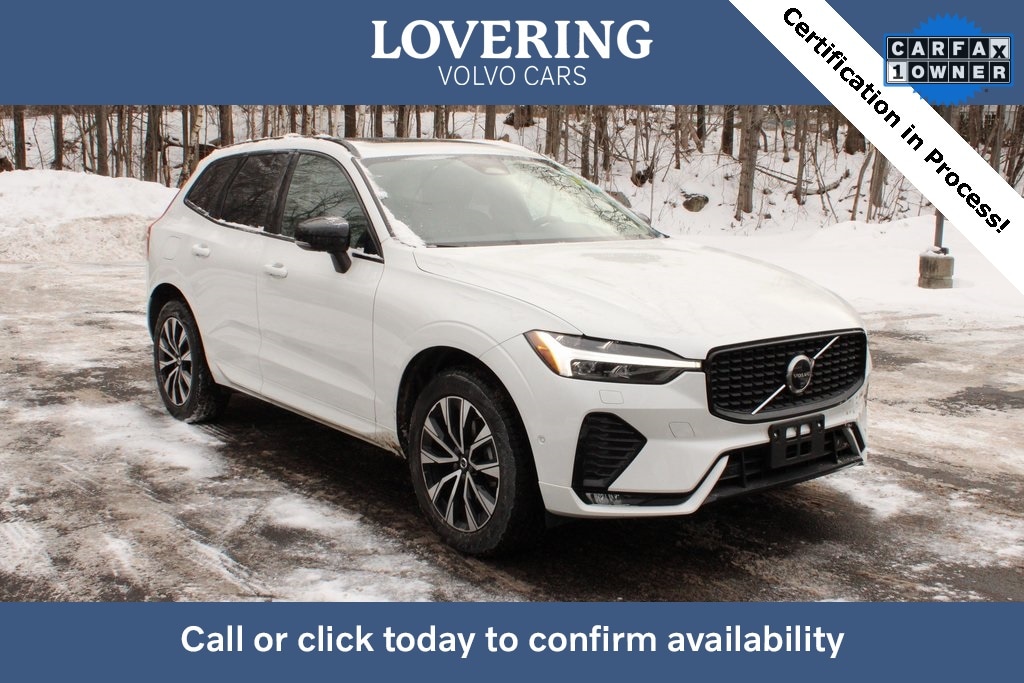 2025 Volvo XC60 Plus's photo