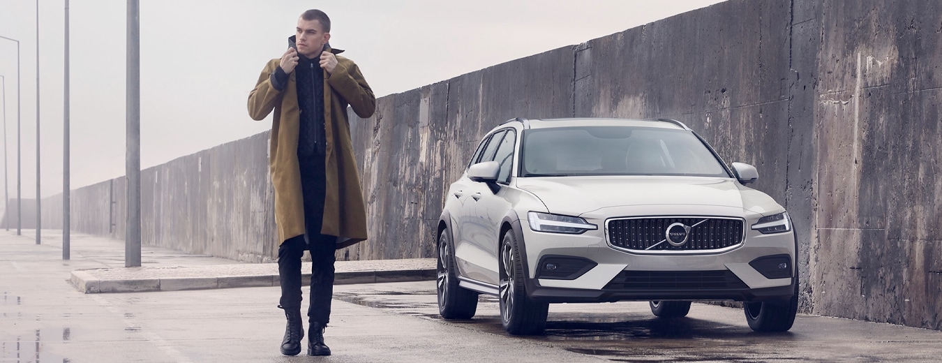 2019 Volvo V60 Cross Country