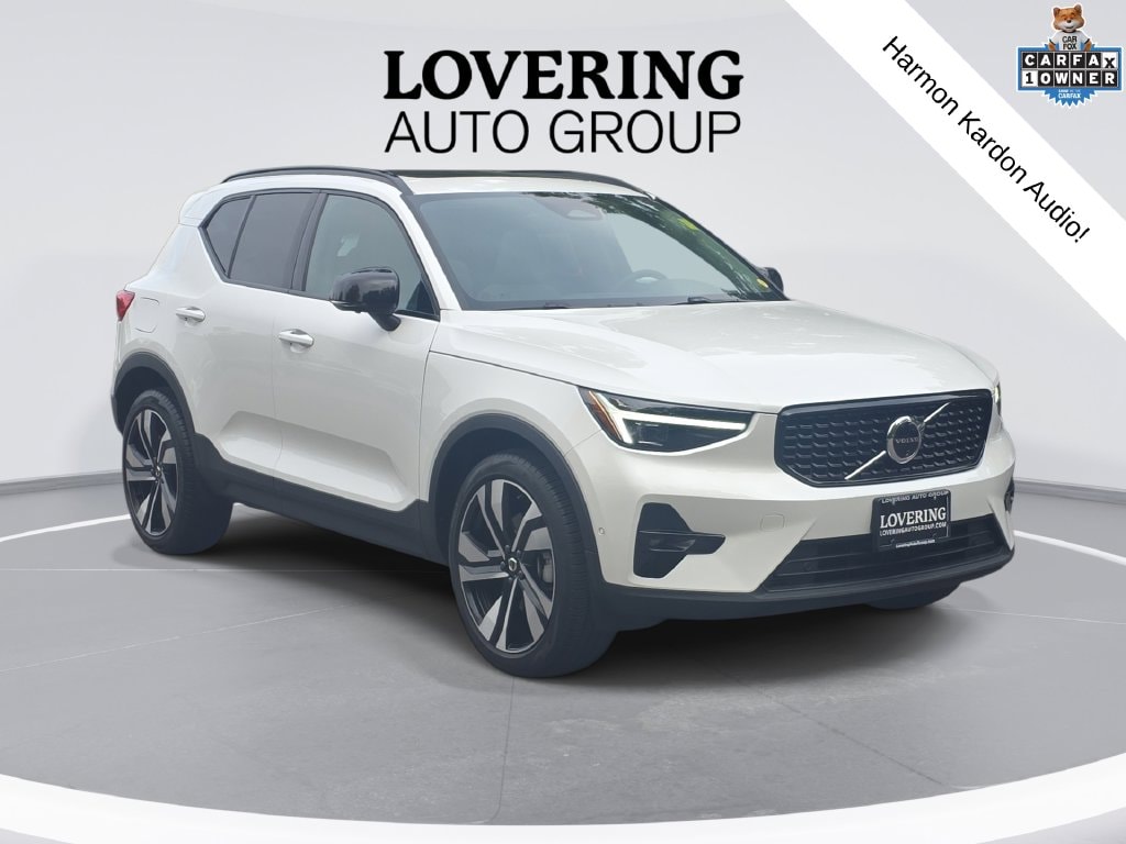 2025 Volvo XC40