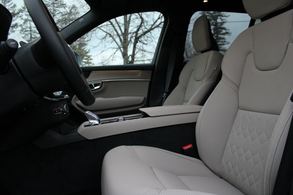 New 2026 Volvo XC90 plug-in hybrid T8 Plus 7-Seater SUV