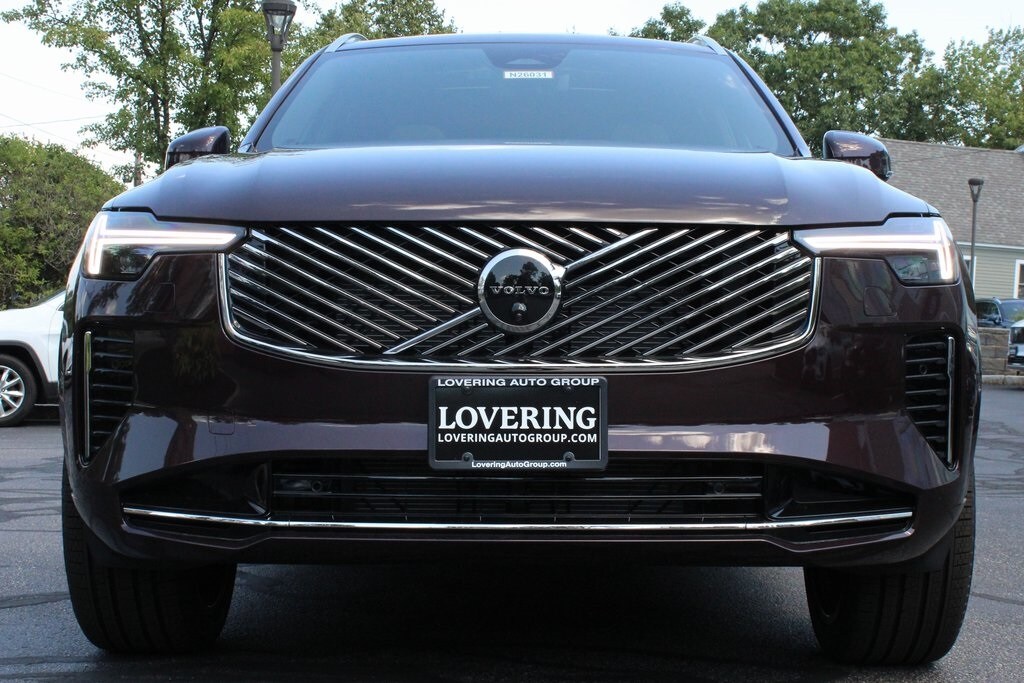 2026 Volvo XC90 B5 Plus photo 3