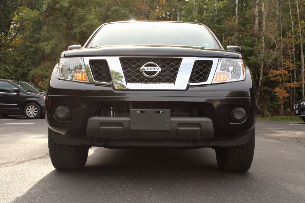 2020 Nissan Frontier SV photo 3