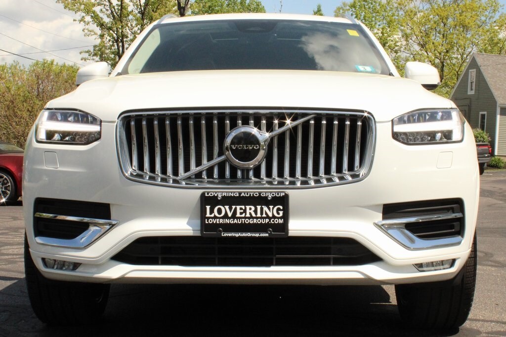 2024 Volvo XC90 B5 Core photo 3