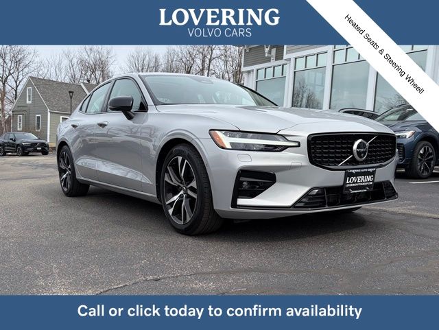 2023 Volvo S60 Sedan 