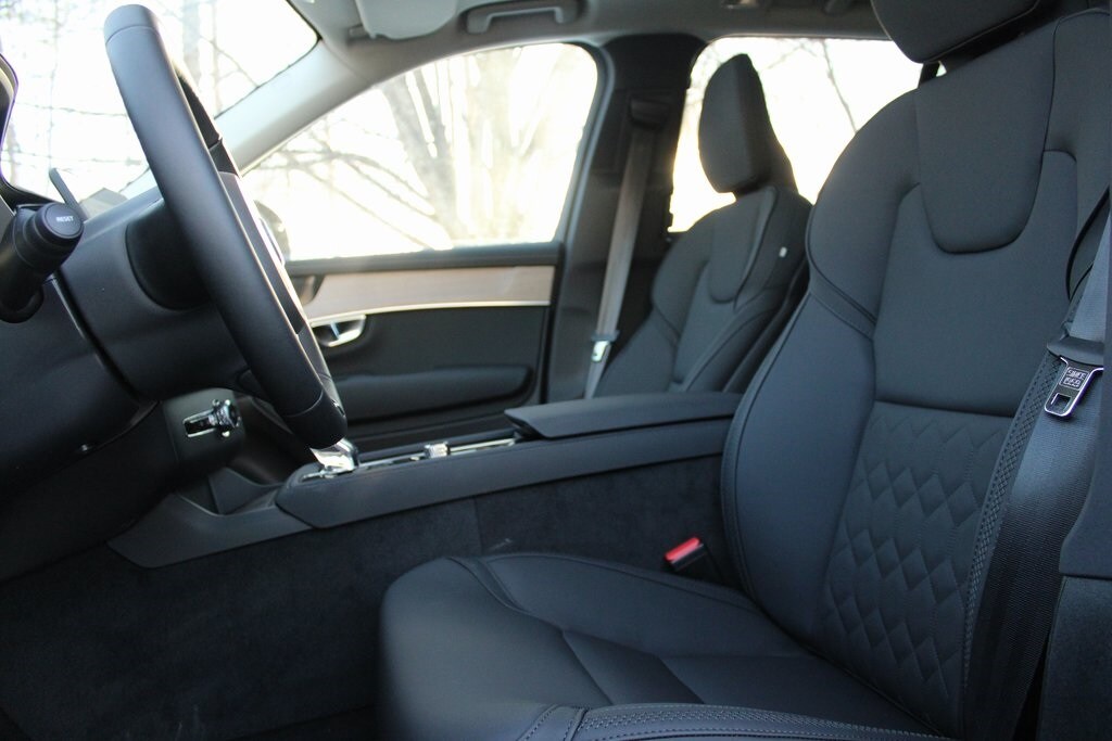 New 2026 Volvo XC90 B6 Plus 7-Seater SUV