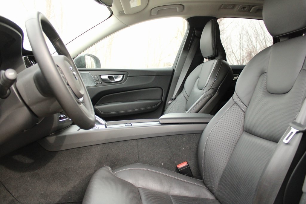 Certified 2025 Volvo XC60 B5 Ultra SUV