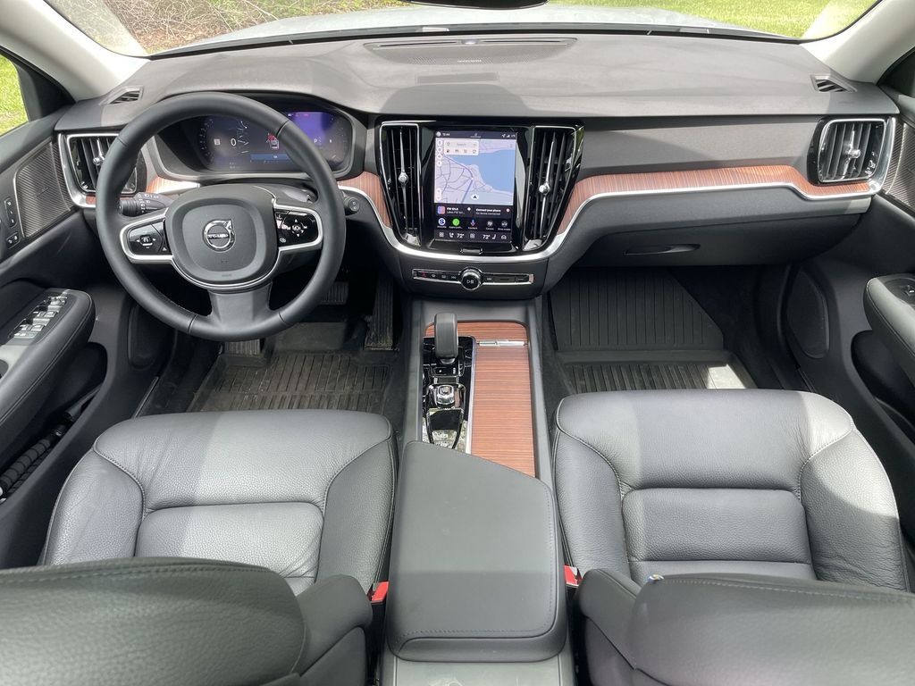 2026 Volvo V60 Cross Country Plus - Photo 10