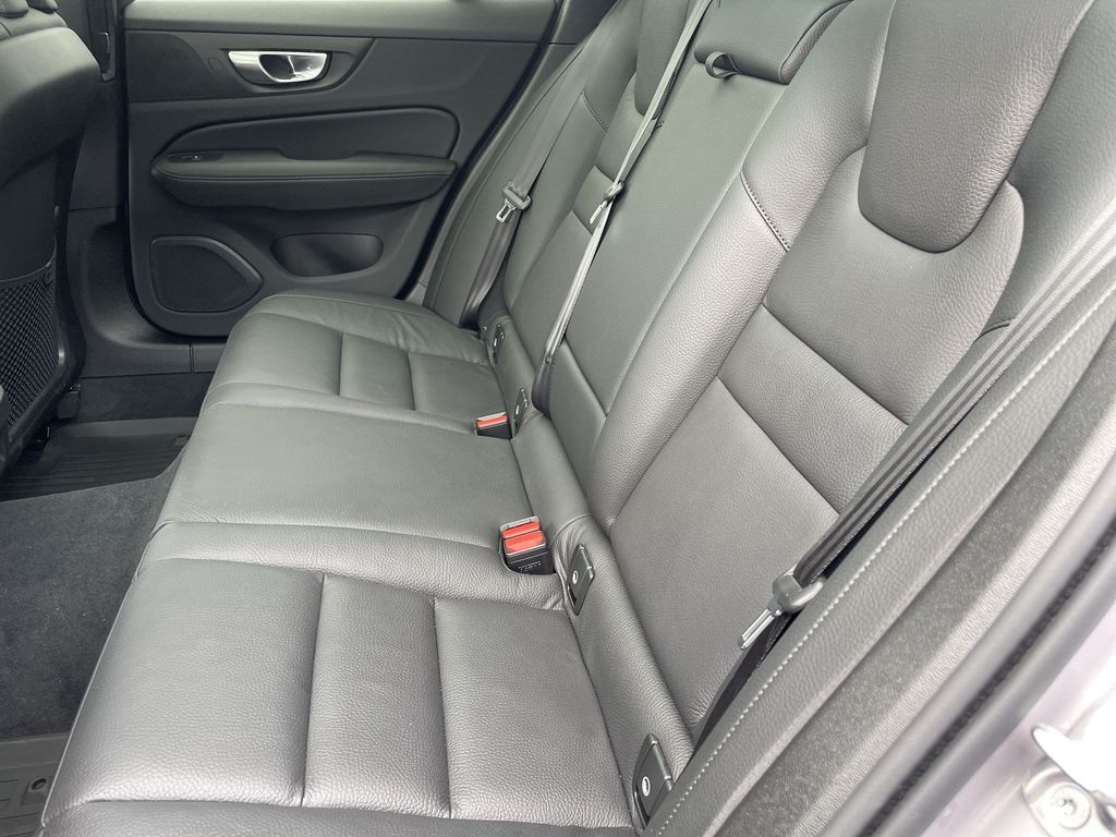 2026 Volvo V60 Cross Country Plus - Photo 26