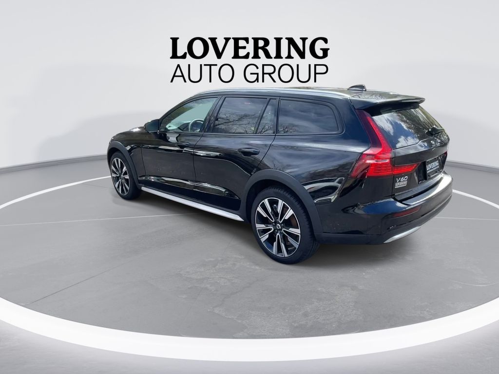 2026 Volvo V60 Cross Country Ultra - Photo 6