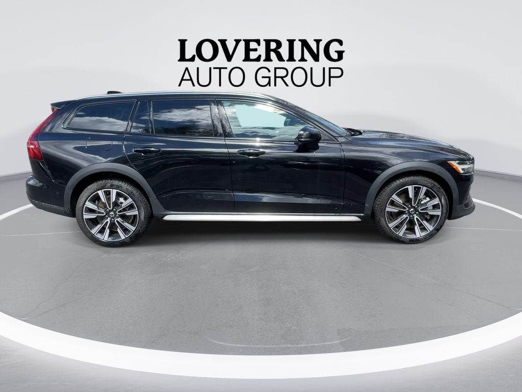 2026 Volvo V60 Cross Country Ultra - Photo 9