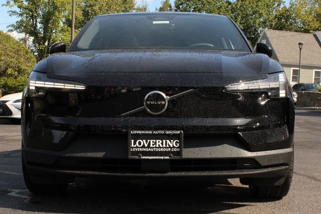 2025 Volvo EX30 Plus photo 2