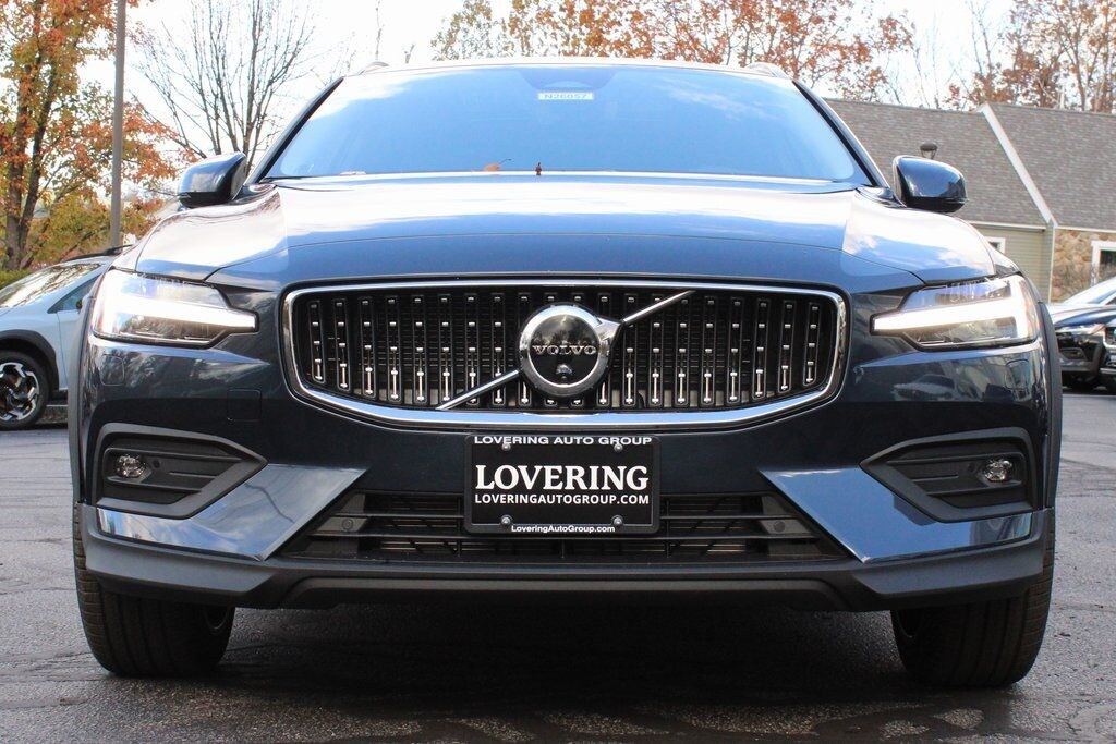 New 2026 Volvo V60 Cross Country B5 Ultra Wagon