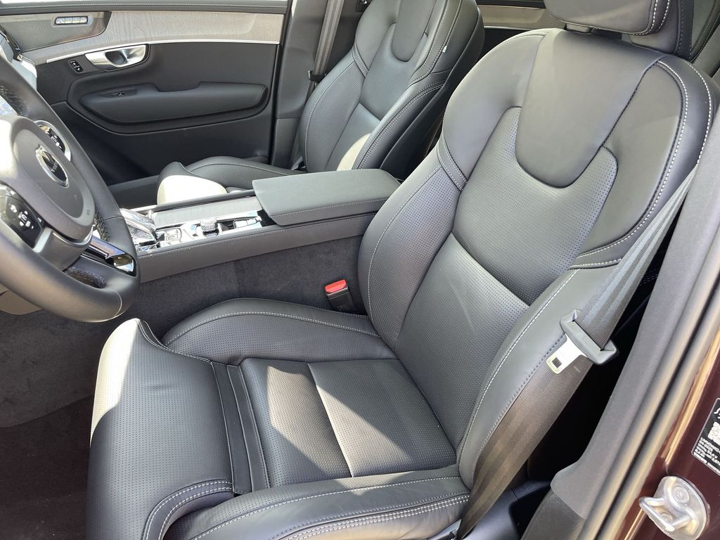 2026 Volvo XC90 Ultra - Photo 13