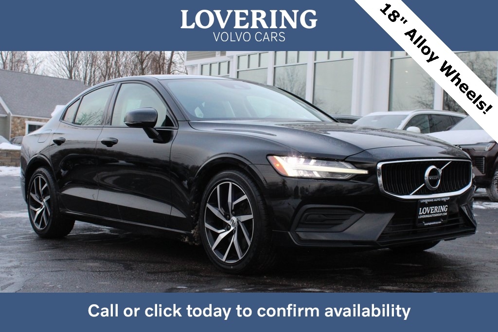 2020 Volvo S60 Momentum's photo