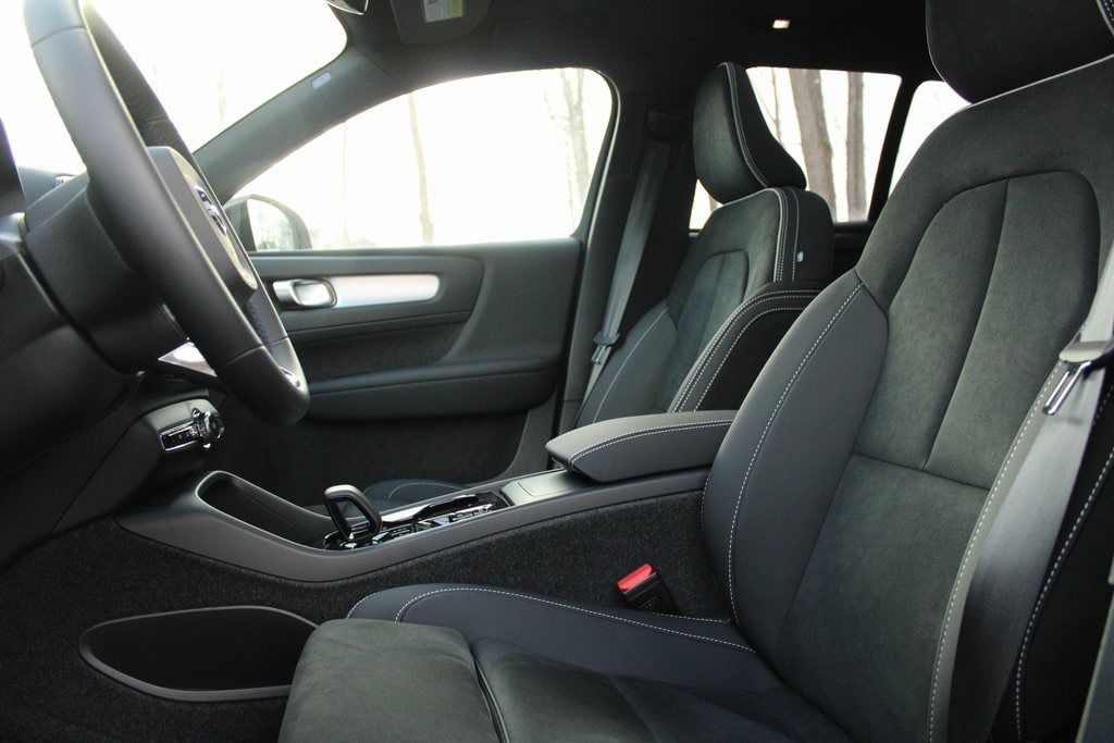 New 2026 Volvo XC40 B5 Ultra Black Edition SUV