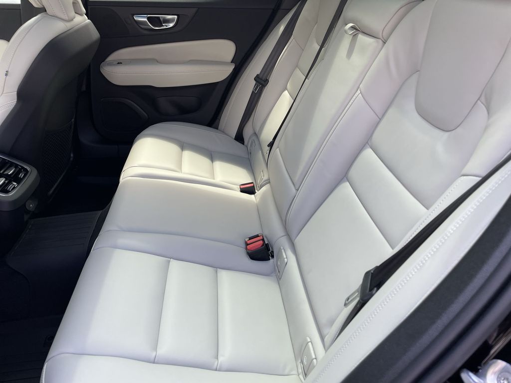 2026 Volvo V60 Cross Country Ultra - Photo 15