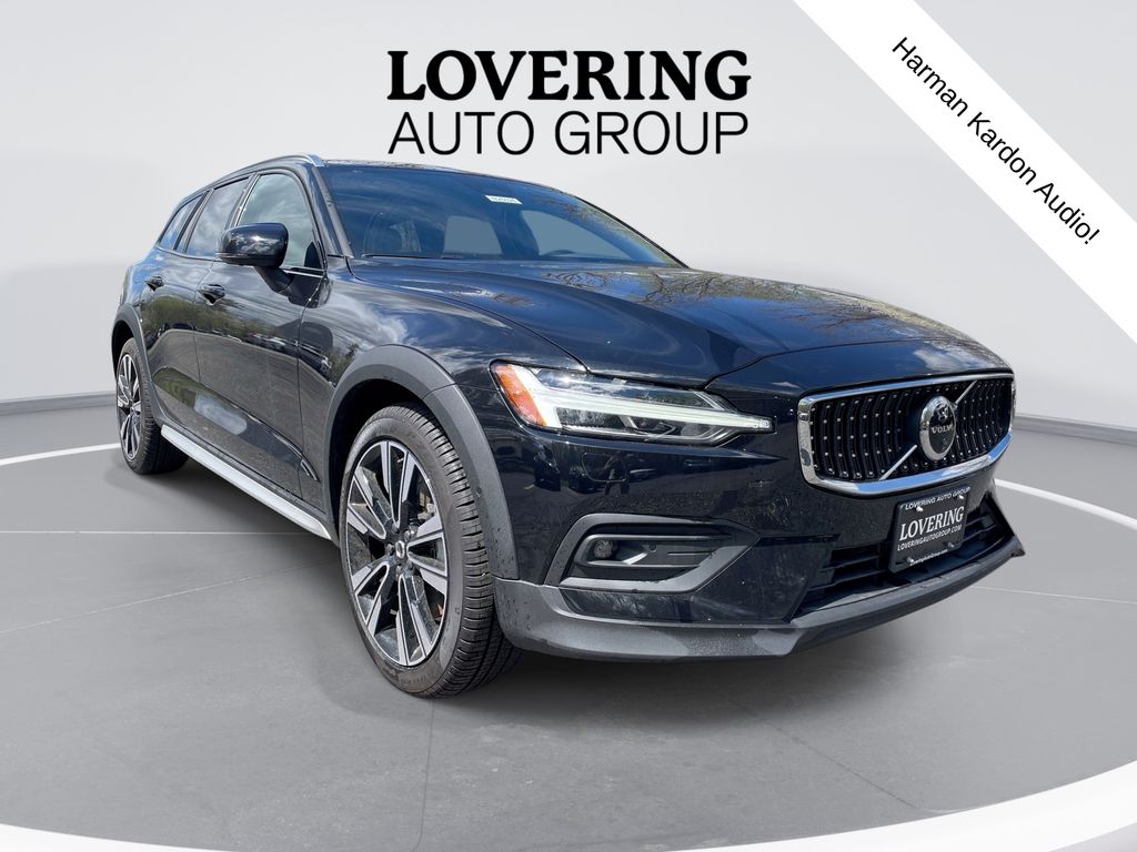 2026 Volvo V60 Cross Country