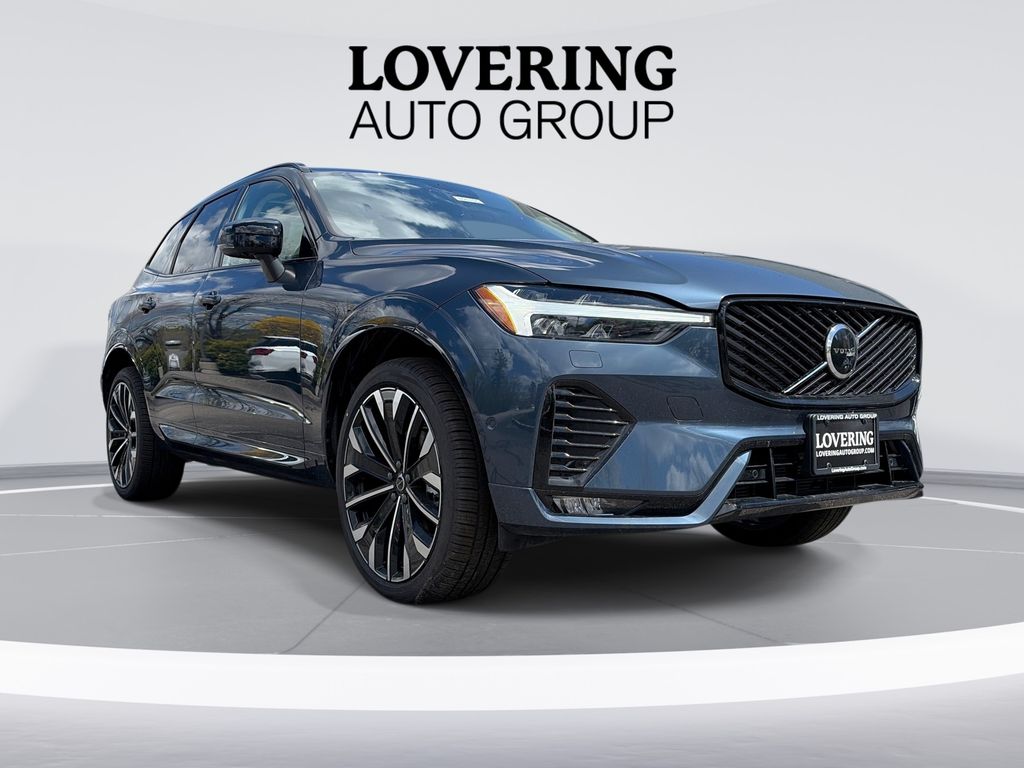 2026 Volvo XC60 B5 Ultra Dark AWD's photo