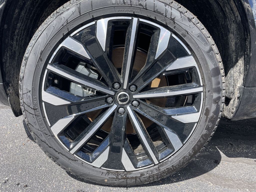 2026 Volvo XC90 Plus - Photo 19