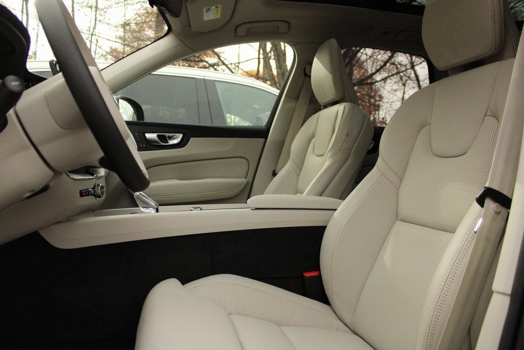 New 2026 Volvo XC60 plug-in hybrid T8 Ultra SUV