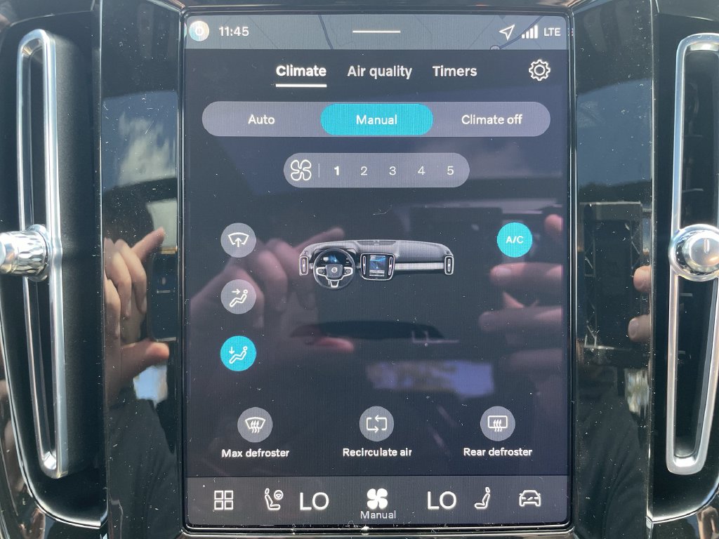 2026 Volvo XC40 Ultra Black Edition - Photo 18
