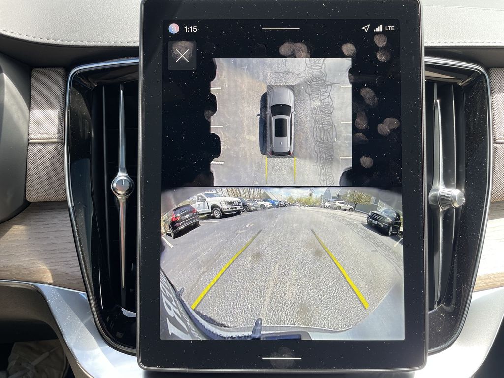 2026 Volvo XC90 Plus - Photo 19