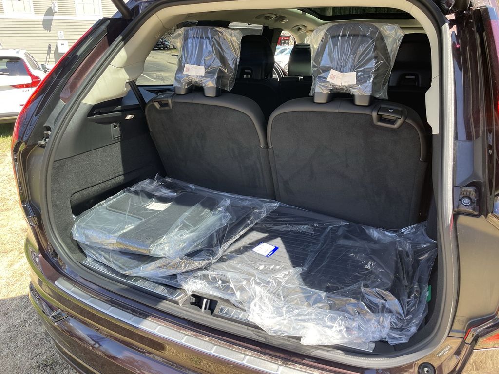 2026 Volvo XC90 Ultra - Photo 21