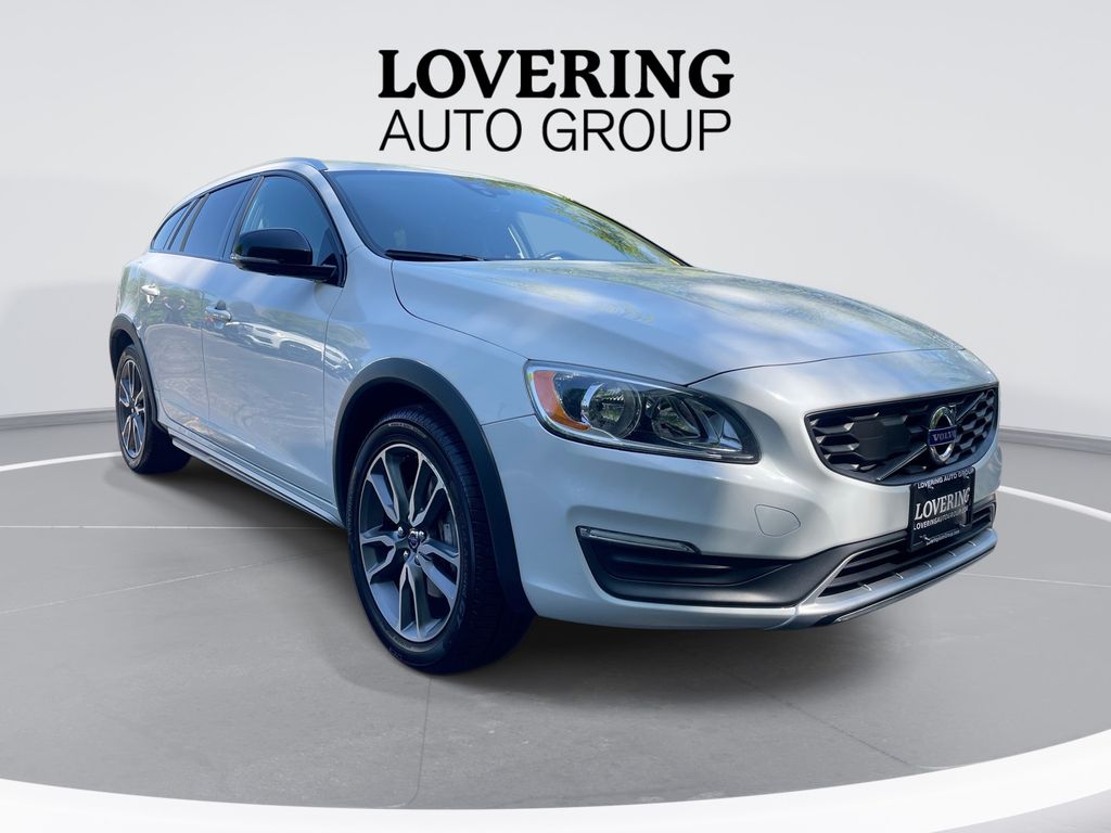2016 Volvo V60 T5 Cross Country AWD's photo