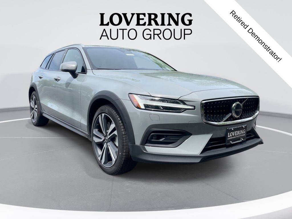 2026 Volvo V60 Cross Country