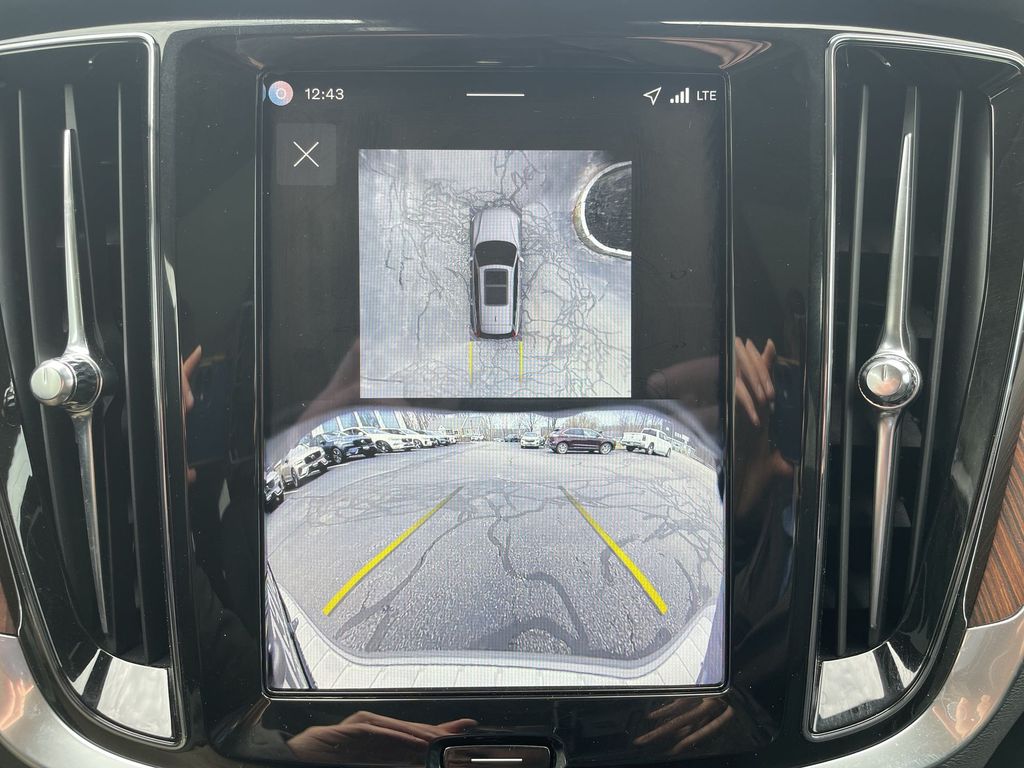 2026 Volvo V60 Cross Country Plus - Photo 25