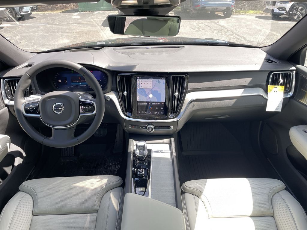 2026 Volvo V60 Cross Country Ultra - Photo 10