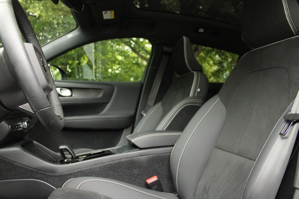 2023 Volvo C40 Recharge Ultimate photo 4