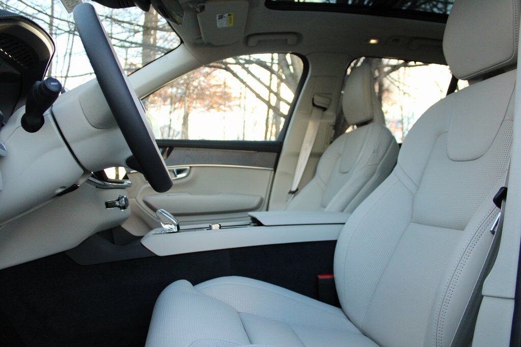 New 2026 Volvo XC90 B6 Ultra 7-Seater SUV