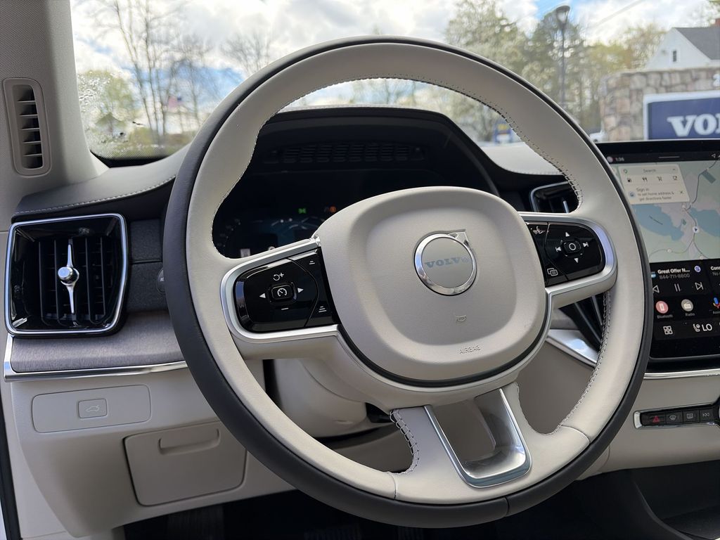 2026 Volvo XC90 Ultra - Photo 13