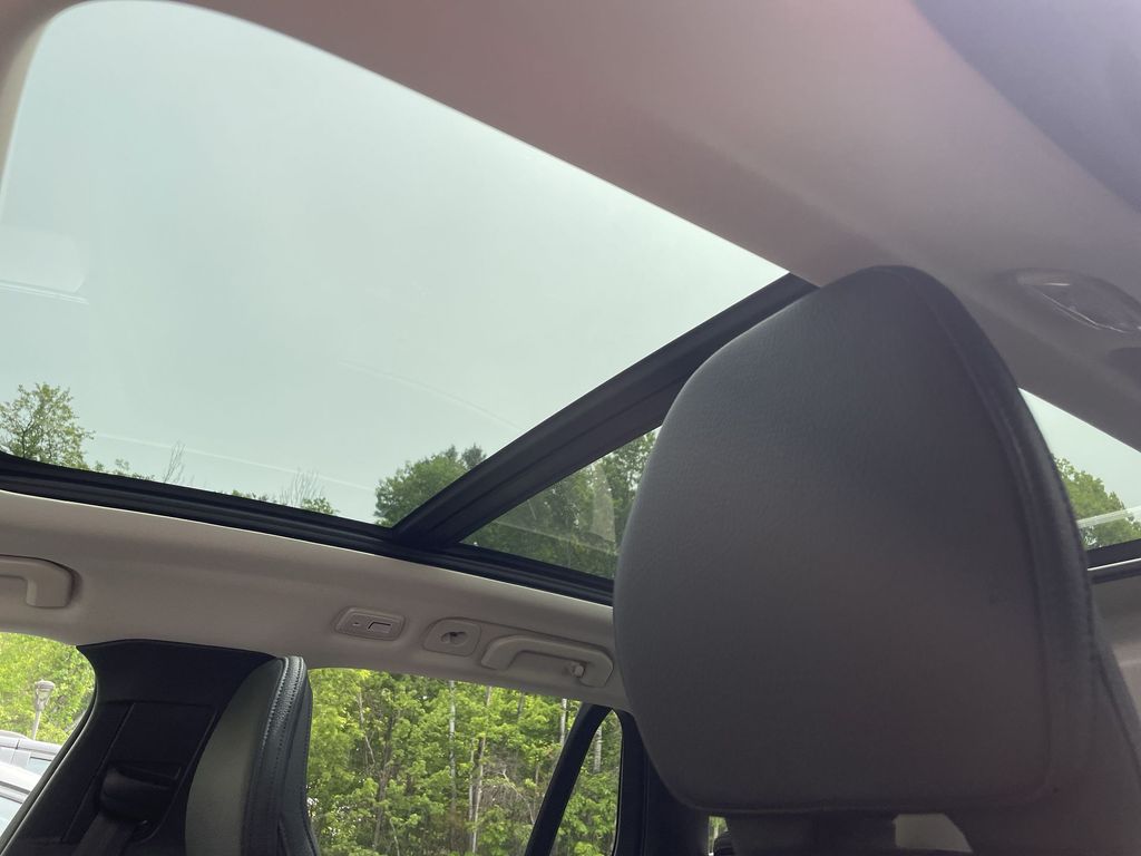 2026 Volvo V60 Cross Country Plus - Photo 16