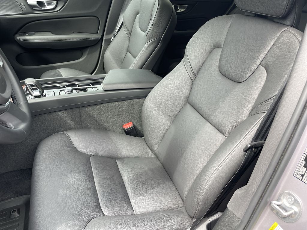 2026 Volvo V60 Cross Country Plus - Photo 13
