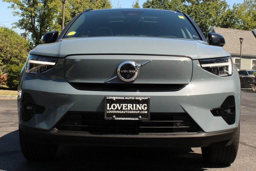 2023 Volvo XC40 Recharge Twin Plus photo 3