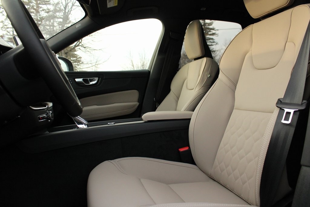 New 2026 Volvo XC60 B5 Plus SUV