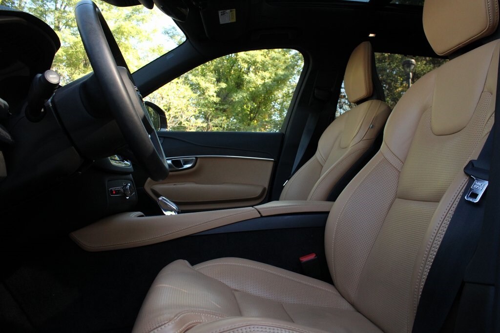2024 Volvo XC90 Recharge Ultimate photo 2