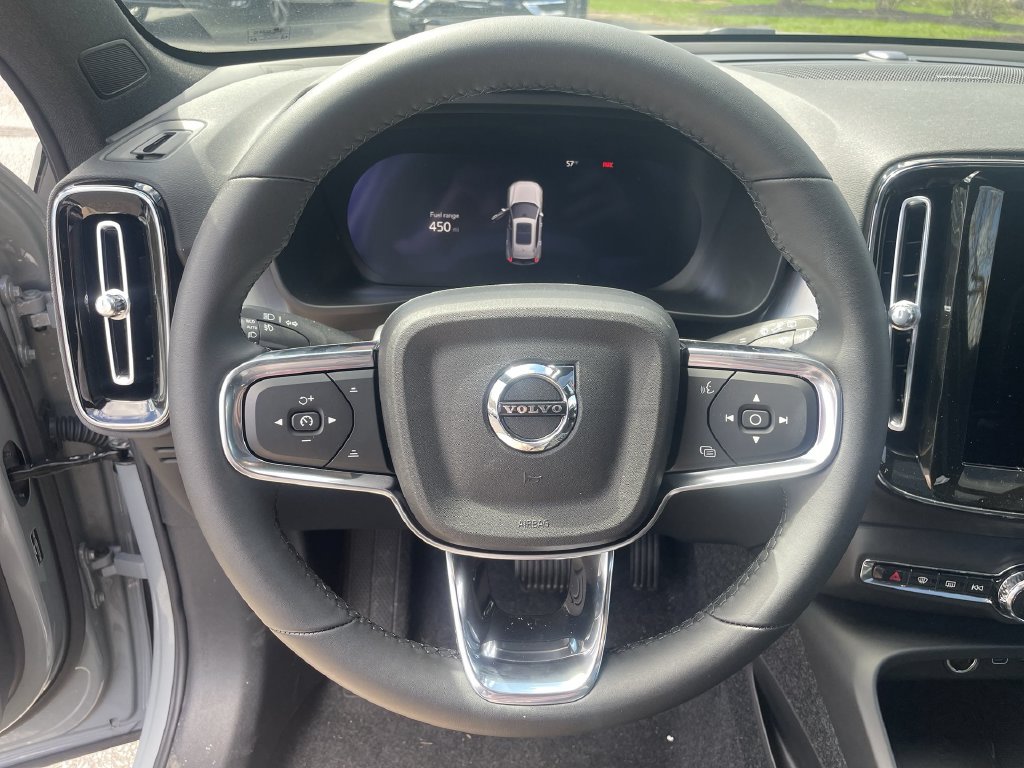 2026 Volvo XC40 Ultra Black Edition - Photo 12