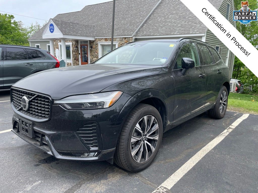 2024 Volvo XC60 B5 Plus Dark Theme AWD's photo